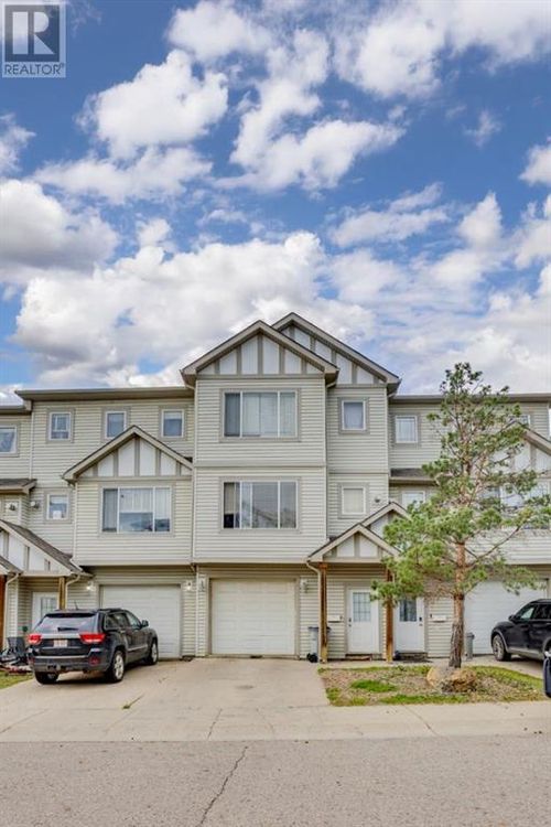 240 Laffont Way, Fort Mcmurray, AB, T9K2W2 | Card Image