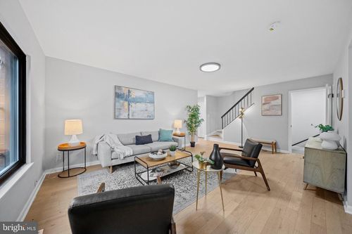 21-3114 Berry Rd Ne, WASHINGTON, DC, 20018-1610 | Card Image
