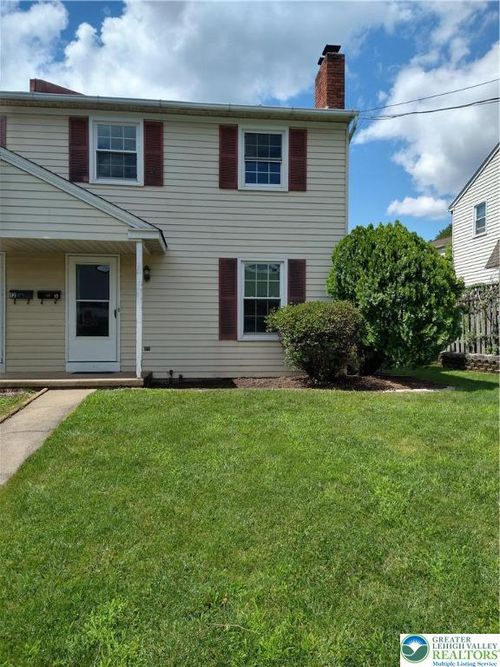 10 S 9th St, Perkasie, PA, 18944-1322 | Card Image
