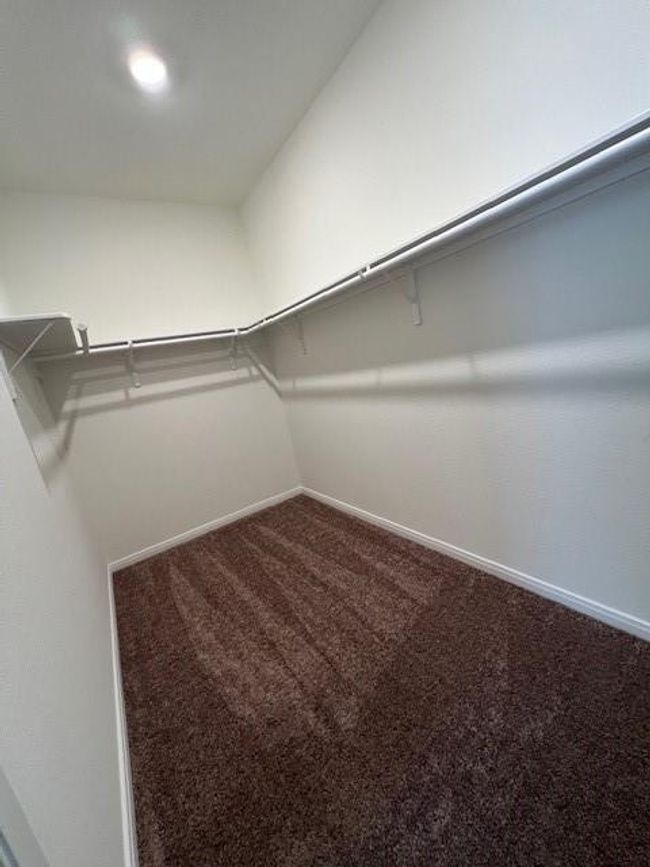 Large Walk in Closet | Image 22