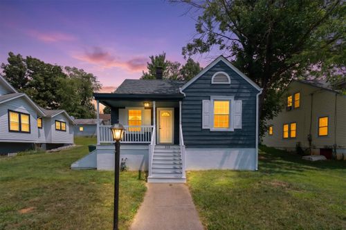 315 Austin Ave, STAUNTON, VA, 24401-3908 | Card Image