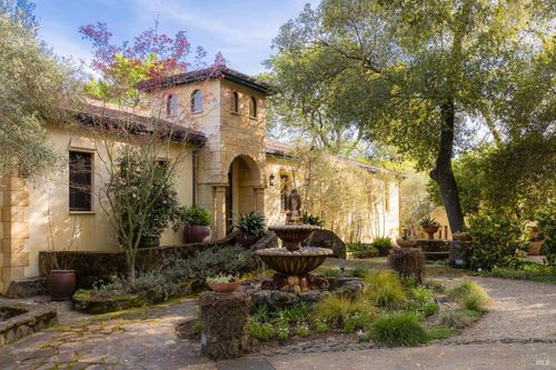 18455 Half Moon St, Sonoma, CA, 95476-8629 | Card Image