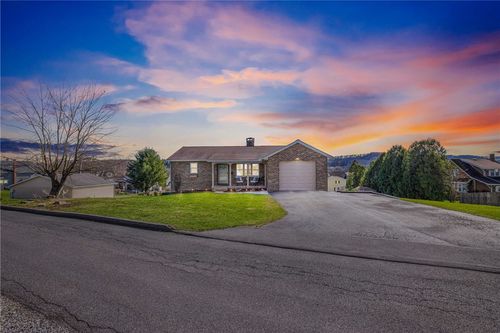 404 Hugh St, Windber, PA, 15963-1210 | Card Image