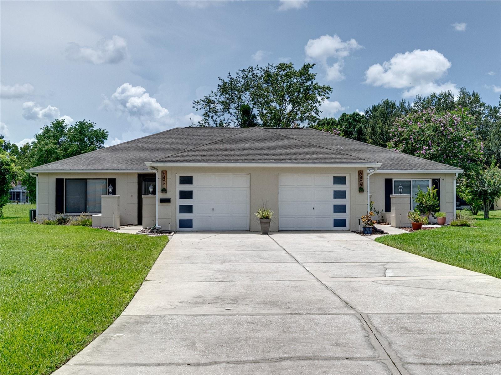 Laurelwood Dr, Zephyrhills, FL 33542