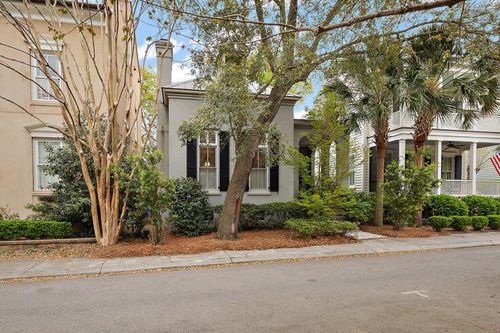 154 Ionsborough St, Mount Pleasant, SC, 29464-6690 | Card Image