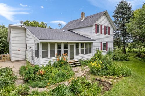 32653 Stinson Ridge Rd, Houston, MN, 55943-4032 | Card Image