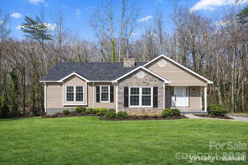 457 17th Ave Ne, Hickory, NC, 28601-2015 | Card Image