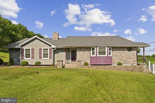 4661 Hillside Rd, COPLAY, PA, 18037-2420 | Card Image