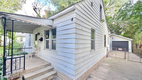 1950 Michael Ave, Warren, MI, 48091-2129 | Card Image