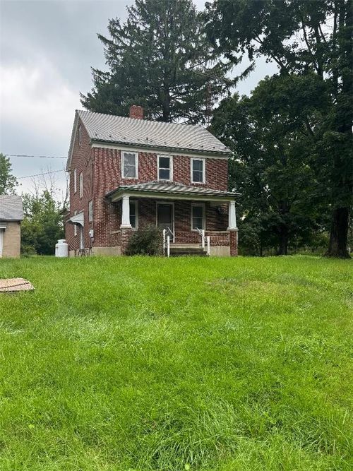 148 W Douglasville Rd, Nazareth, PA, 18064-9481 | Card Image