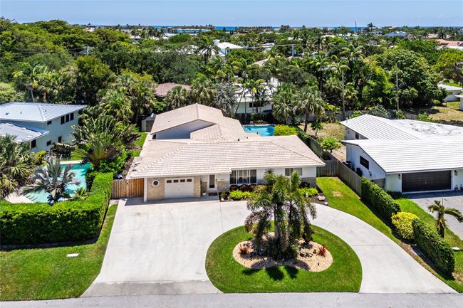 2642 Ne 26 Th Ter, House other with 4 bedrooms, 2 bathrooms and null parking in Lighthouse Point FL | Image 39