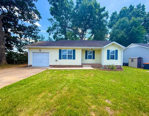 952 Princeton Dr, Clarksville, TN, 37042-4694 | Card Image