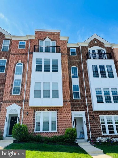42699 Wardlaw Ter, ASHBURN, VA, 20147-3581 | Card Image