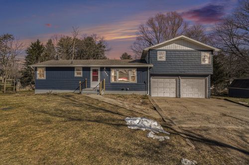 2832 W State Road, Rutland Charter Township, MI, 49058 | Card Image