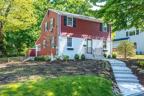 78 Rose St, Metuchen, NJ, 08840-2351 | Card Image