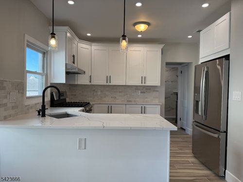 1017 Grandview Ave, Union, NJ, 07083-6113 | Card Image