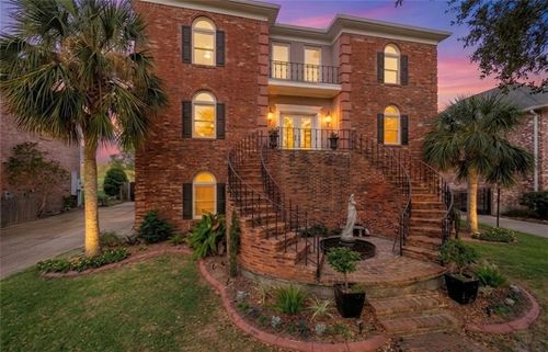 28 Mesa St, Kenner, LA, 70065-1015 | Card Image