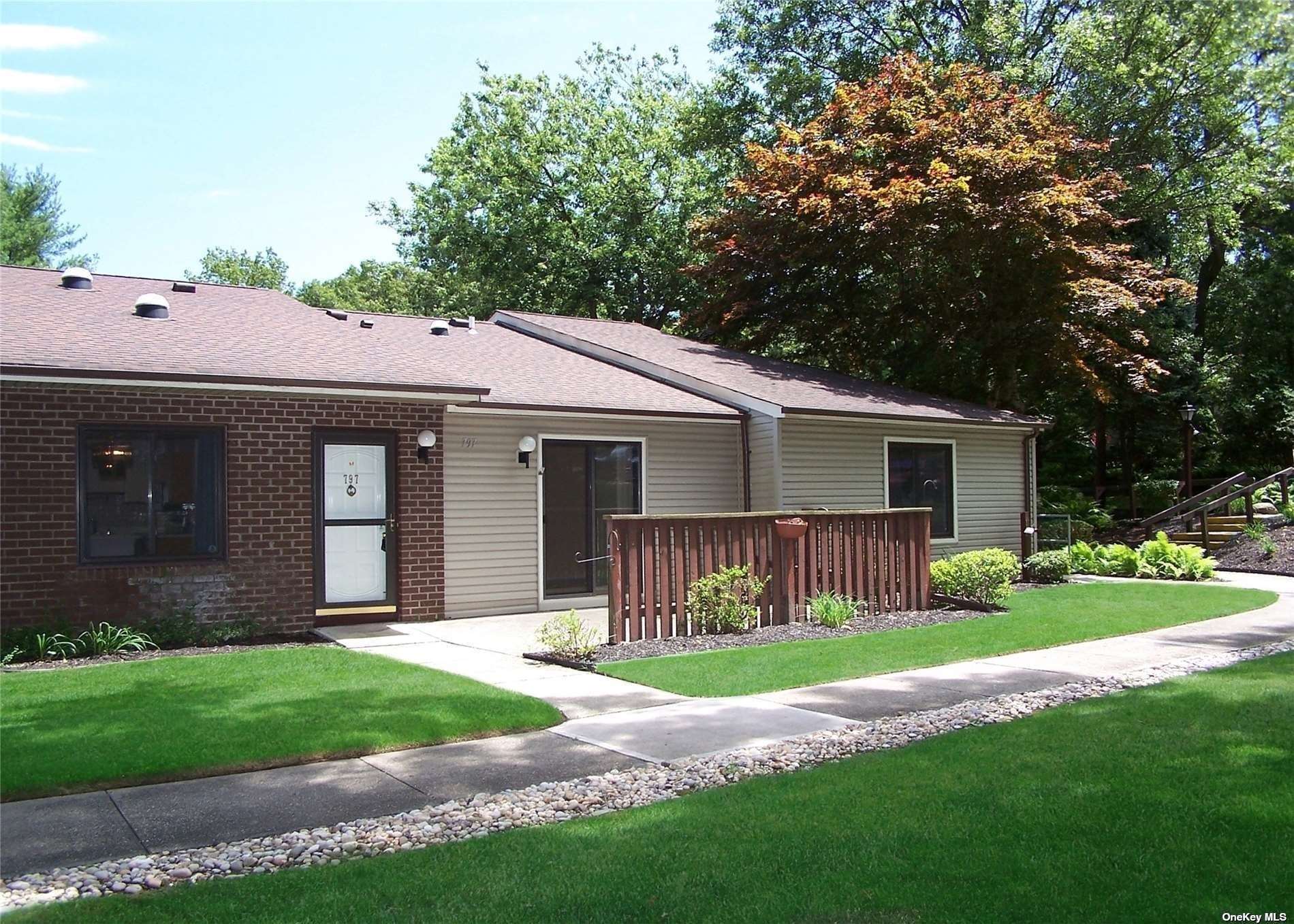 Brettonwoods Dr, Coram, NY 11727