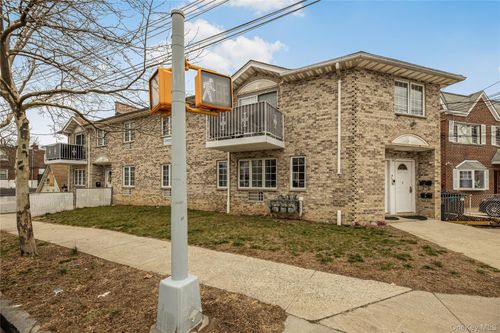 242 Prentiss Ave, Bronx, NY, 10465-3634 | Card Image