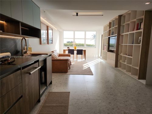 apt-306-2555 Collins Ave, Miami Beach, FL, 33140-4757 | Card Image