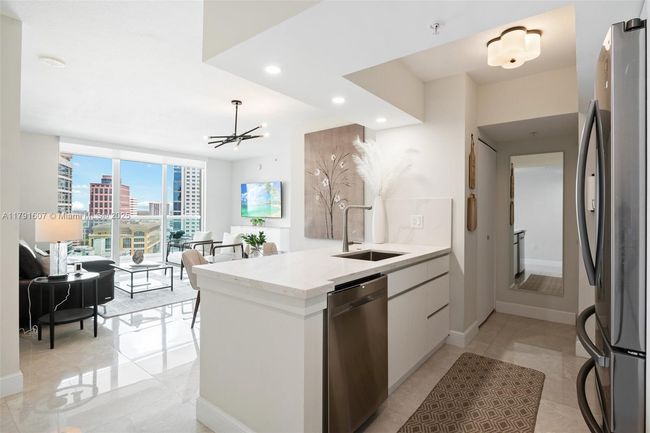 APT-1908 - 347 New River Dr, Condo with 2 bedrooms, 2 bathrooms and null parking in Fort Lauderdale FL | Image 15