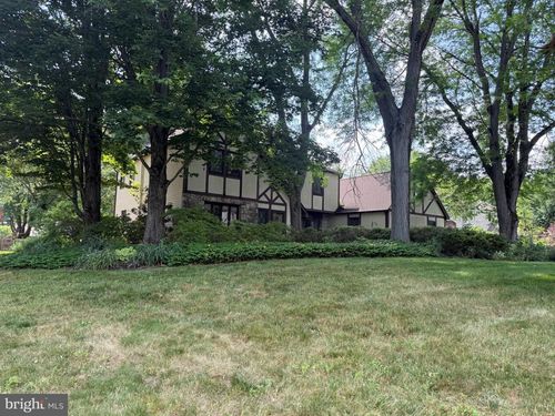 905 Hamilton Dr, YARDLEY, PA, 19067-4301 | Card Image