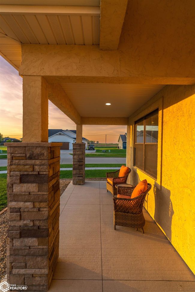 2018 Spaulding Ln, House other with 3 bedrooms, 2 bathrooms and null parking in Grinnell IA | Image 18