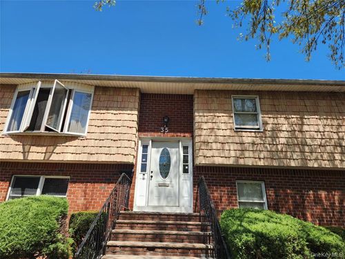 35 Mulford Pl, Hempstead, NY, 11550-2127 | Card Image
