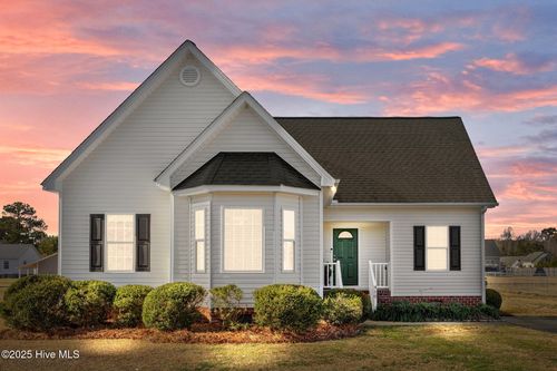 410 Northgate Dr, Washington, NC, 27889-9795 | Card Image