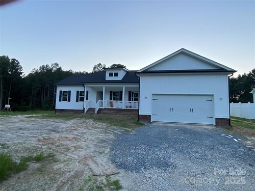 2047 Puetts Chapel Rd, Bessemer City, NC, 28016-9588 | Card Image