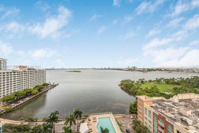 1509 - 2020 N Bayshore Dr, Condo with 1 bedrooms, 2 bathrooms and null parking in Miami FL | Image 2