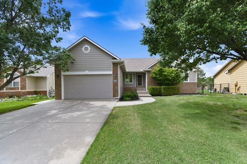 739 Westchester Pl, Andover, KS, 67002-9327 | Card Image