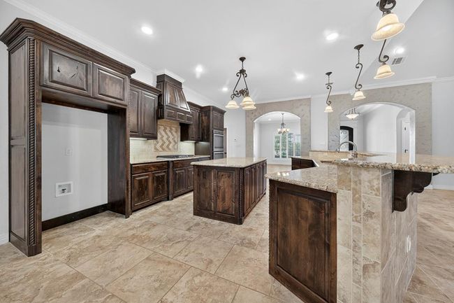 6711 Mosswood Dr, House other with 5 bedrooms, 3 bathrooms and 3 parking in Midland TX | Image 24