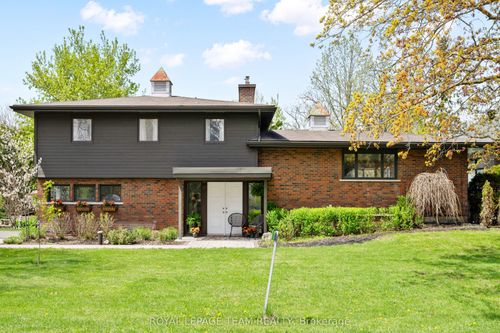 2 Lockview Rd, Manotick, ON, K4M0T4 | Card Image