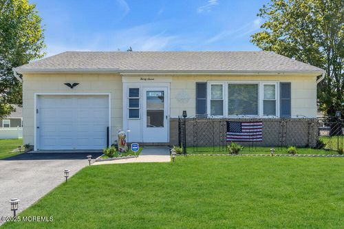 37 Carlisle Road, Berkeley, NJ, 08721 | Card Image