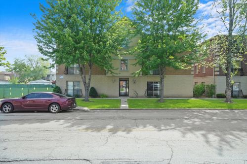 101-3423 Ridgeland Ave, Berwyn, IL, 60402-5479 | Card Image