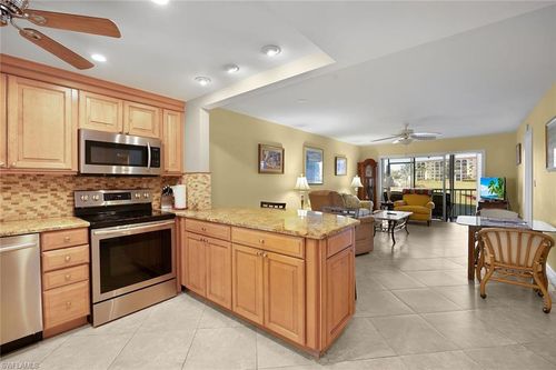 107-41 High Point Cir S, NAPLES, FL, 34103-8323 | Card Image