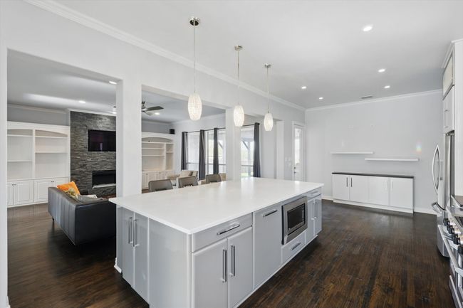 2023 Crockett Cir, House other with 4 bedrooms, 4 bathrooms and null parking in Irving TX | Image 8