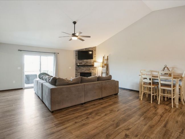 420 Dawson Dr, Condo with 4 bedrooms, 3 bathrooms and null parking in West Branch IA | Image 9