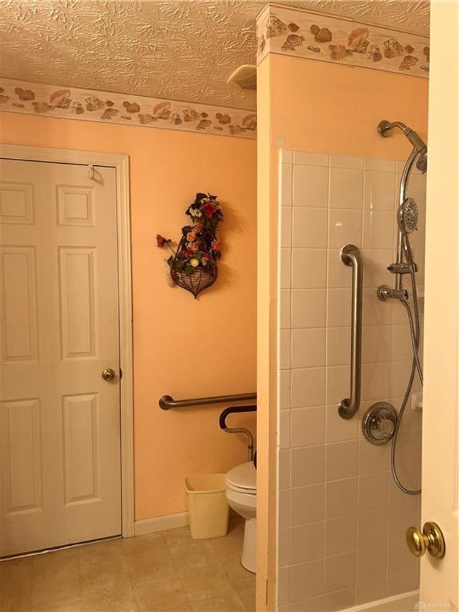 1008 Meadowsweet Dr, House other with 3 bedrooms, 2 bathrooms and null parking in Englewood OH | Image 6