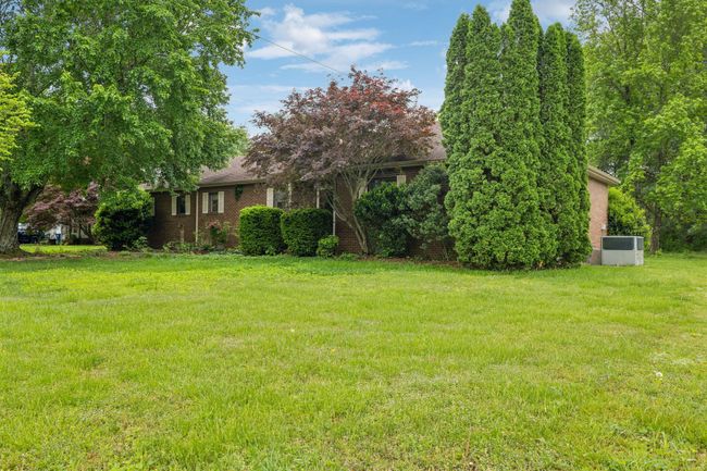 2261 High Meadow Dr, House other with 3 bedrooms, 2 bathrooms and 5 parking in Murfreesboro TN | Image 4