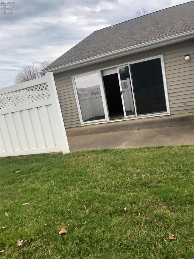 4410 Woodridge Dr, House other with 2 bedrooms, 2 bathrooms and 2 parking in Sandusky OH | Image 16