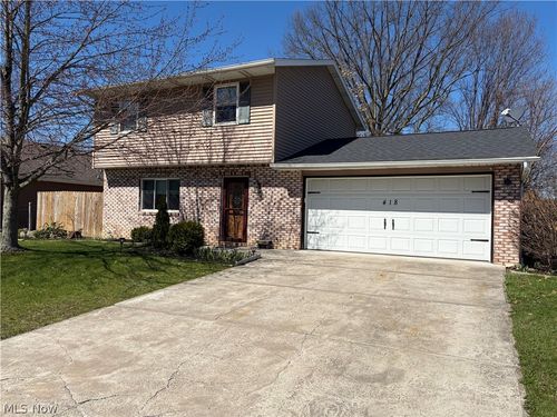 418 Carol Ln, Elyria, OH, 44035-8267 | Card Image