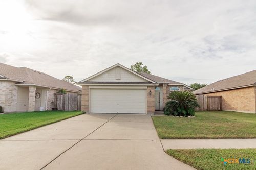 304 Yosemite Dr, Victoria, TX, 77904-3662 | Card Image