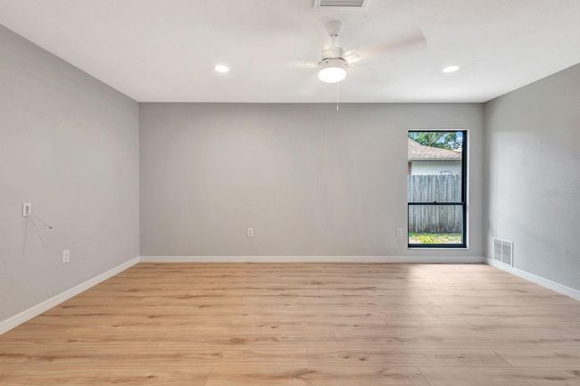 5192 Cedar Hammock Ln, House other with 3 bedrooms, 2 bathrooms and null parking in SARASOTA FL | Image 24