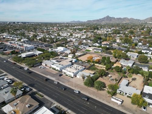 3834 E Indian School Rd, Phoenix, AZ, 85018-5235 | Card Image