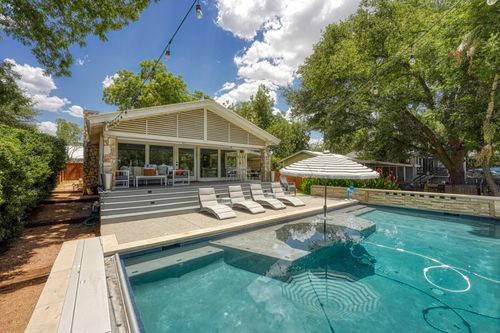 1304 S Lakeside Dr, Burnet, TX, 78611-5429 | Card Image