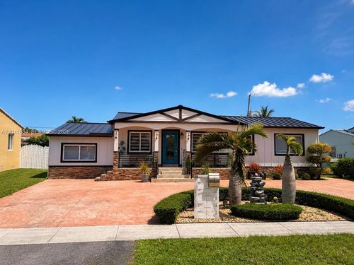 315 W 62nd St, Hialeah, FL, 33012-2647 | Card Image