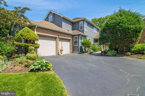 19 Fairway Blvd, Monroe, NJ, 08831-2709 | Card Image
