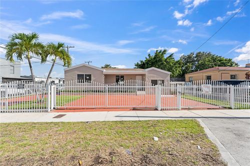 2722 Nw 4th St, Miami, FL, 33125-5046 | Card Image